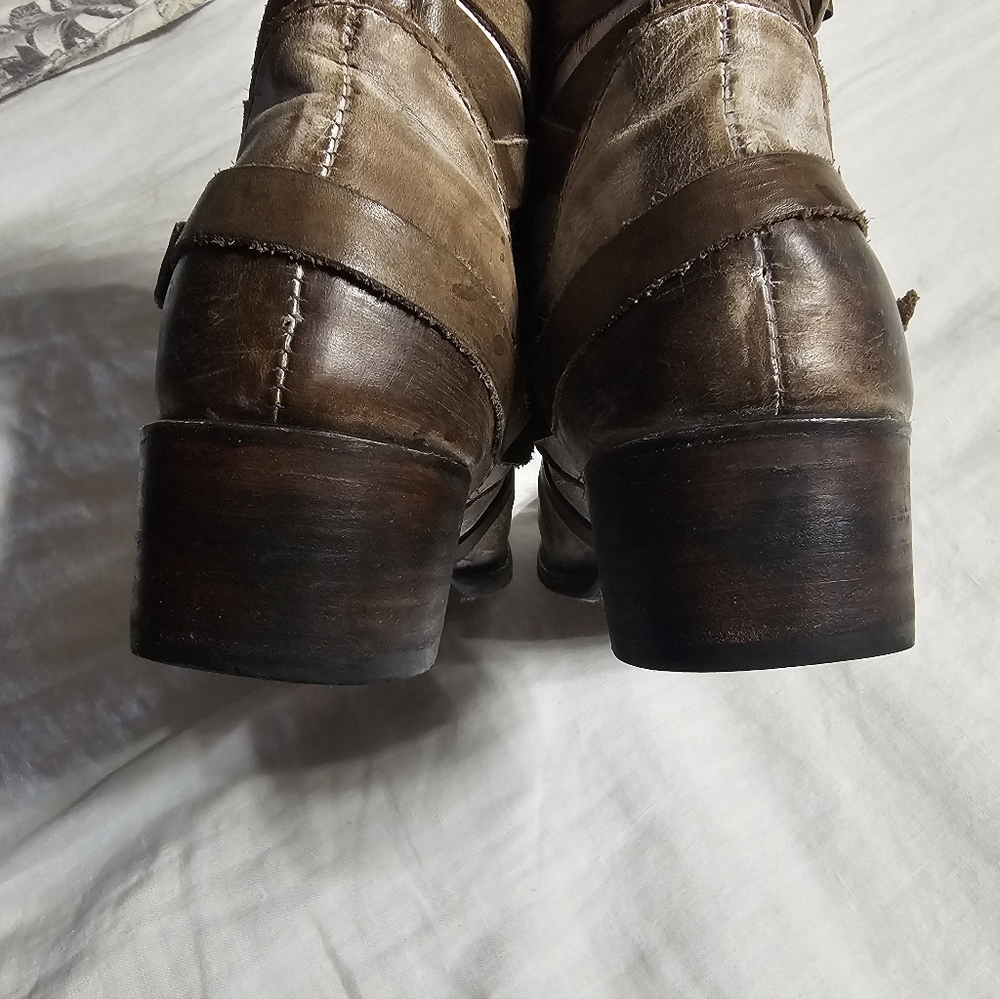 Freebird Brown Ankle Boots - Picture 10 of 11